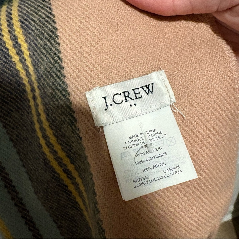 J.Crew Factory‎ Plaid Fringe Scarf pink blue - Picture 3 of 3